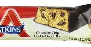ATKINS STRONG HIGH PROTEIN BAR - CHOCOLATE CHIP COOKIE DOUGH 60 GM